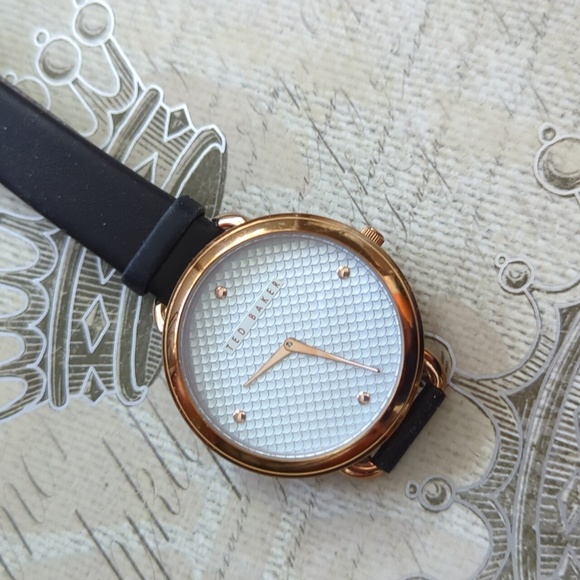 Ted Baker Hettie watch and box - Picture 2 of 14